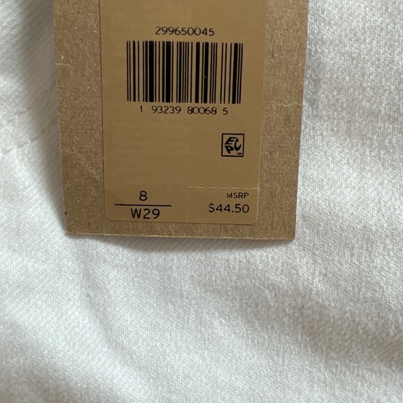 Levi’s Mid Rise Denim Shorts White Ice NWT - Picture 4 of 5